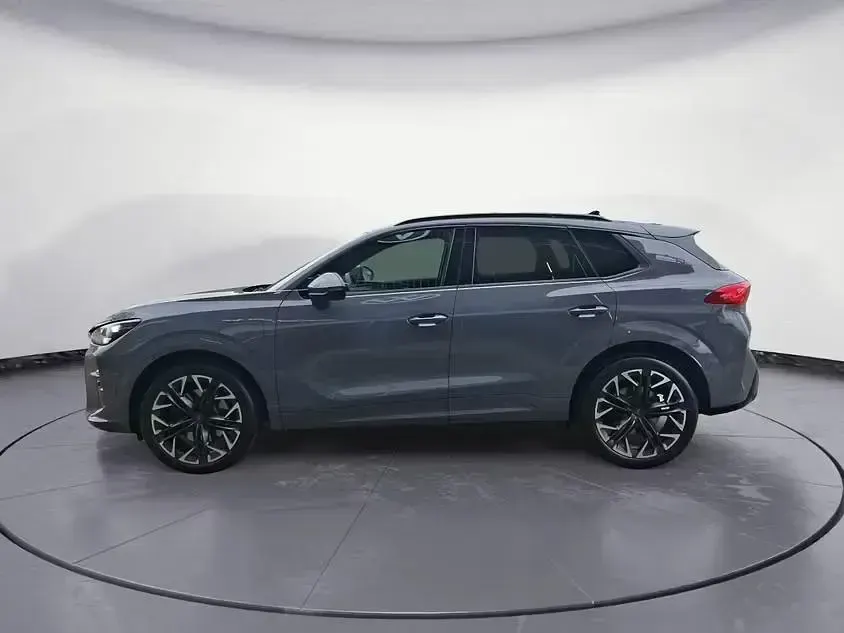 Second-hand Cupra Terramar VZ 272 CP (200 kW) 2025 Gri SUV