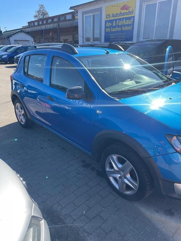 Gebraucht Dacia Sandero 90 PS (66 kW) 2012 Blau Kombi