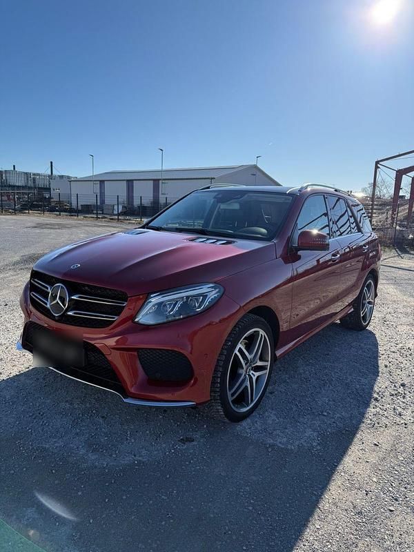 Gebraucht Mercedes GLE500 455 PS (334 kW) 2016 Rot SUV