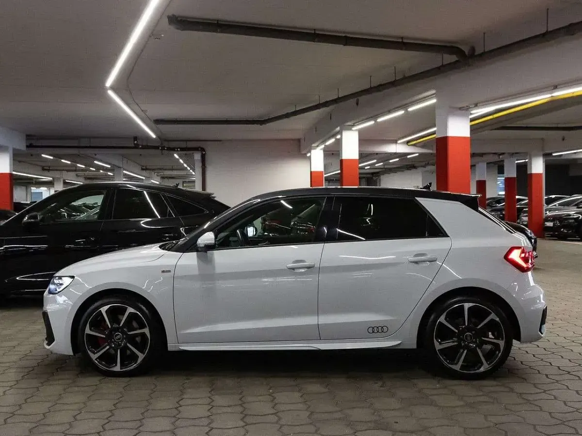 Gebraucht Audi A1 S-Line 207 PS (152 kW) 2022 Gletscherweiß metallic/manhatt SUV