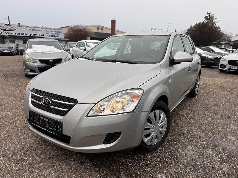 Silber Gebraucht 2009 Kia Ceed Vision Kleinwagen | 2.990 € (Fairer Preis) - Bild 1/4