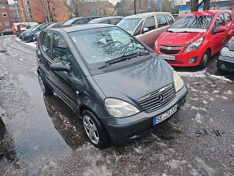 Schwarz Gebraucht 2003 Mercedes A140 Classic Kleinwagen | 1.490 € - Bild 1/4