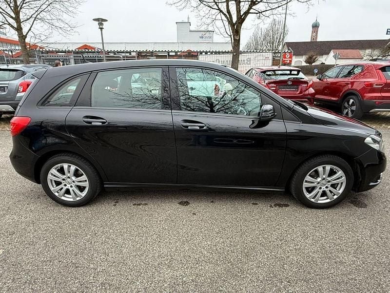 Gebraucht Mercedes B220 170 PS (125 kW) 2014 Schwarz Van / Kleinbus
