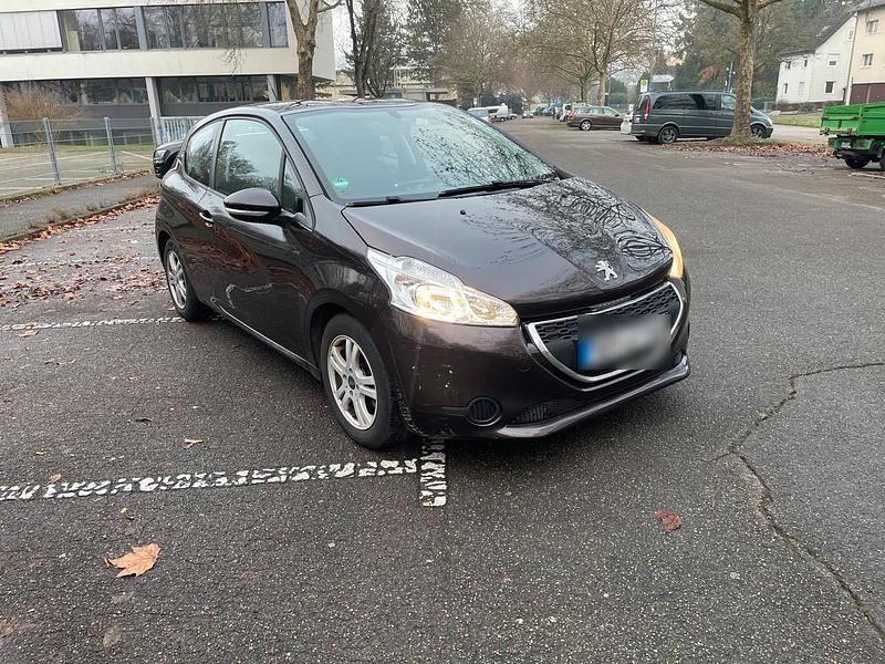 Gebraucht Peugeot 208 95 PS (69 kW) 2012 Kleinwagen