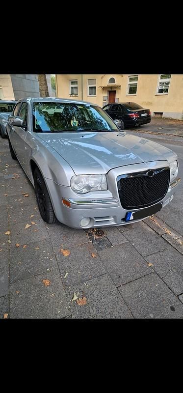 Gebraucht Chrysler 300C 218 PS (160 kW) 2009 Grau Limousine