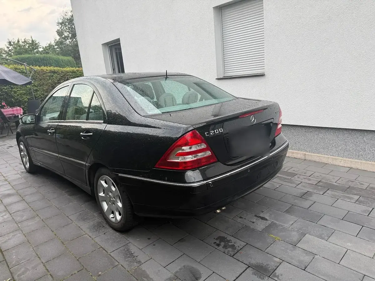 Gebraucht Mercedes C200 Elegance 122 PS (89 kW) 2007 Schwarz Limousine