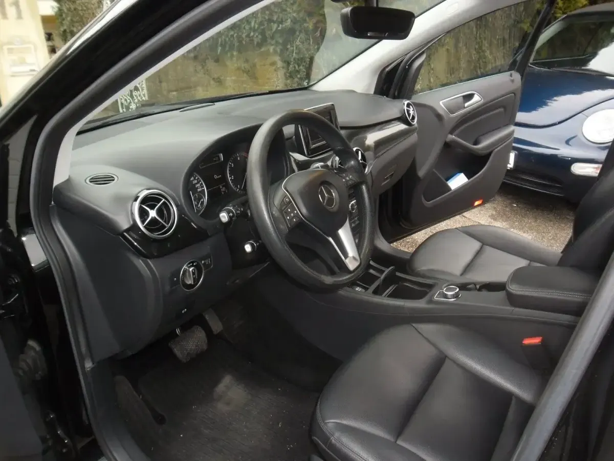 Brugt Mercedes B180 109 HK (80 kW) 2016 Sort MPV