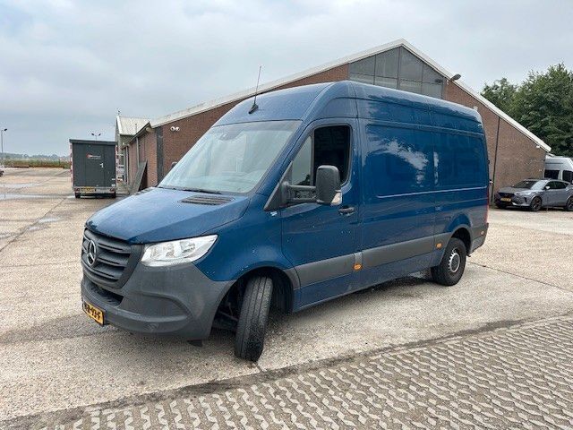 Blau Gebraucht 2020 Mercedes Sprinter Van | 16.850 € (Superpreis) - Bild 1/4