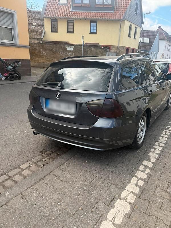 Gebraucht BMW 320 163 PS (119 kW) 2006 Grau Kombi