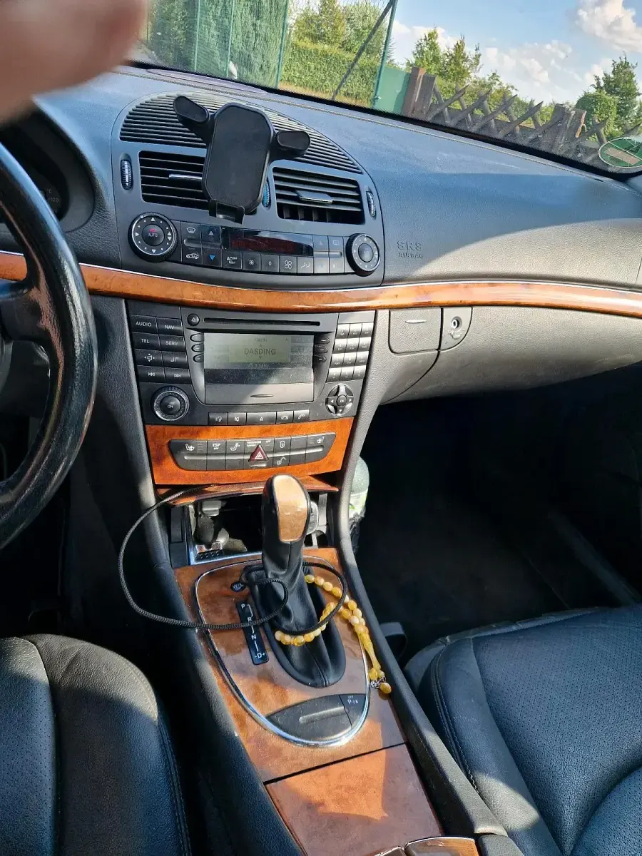 Gebraucht Mercedes E320 224 PS (164 kW) 2002 Schwarz Limousine