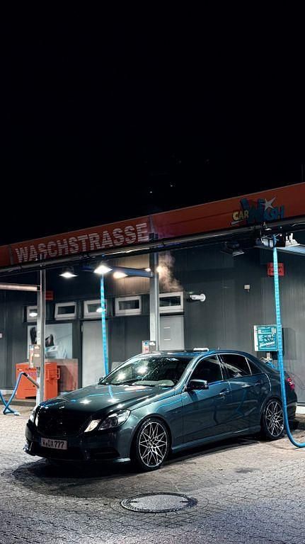 Gebraucht Mercedes E500 Avantgarde 408 PS (300 kW) 2012 Grau Limousine