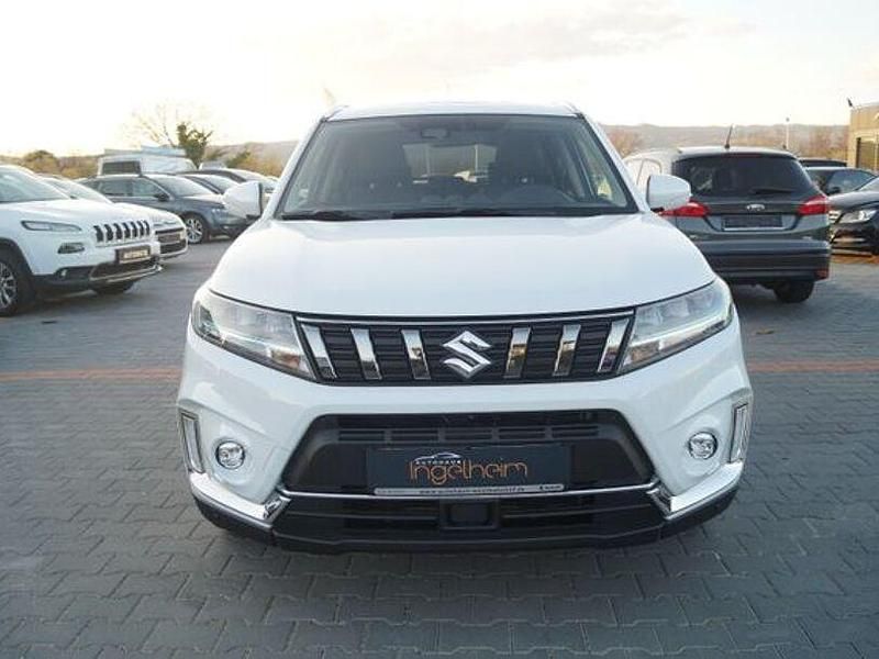 Gebraucht Suzuki Vitara Comfort+ 116 PS (85 kW) 2023 Weiß SUV