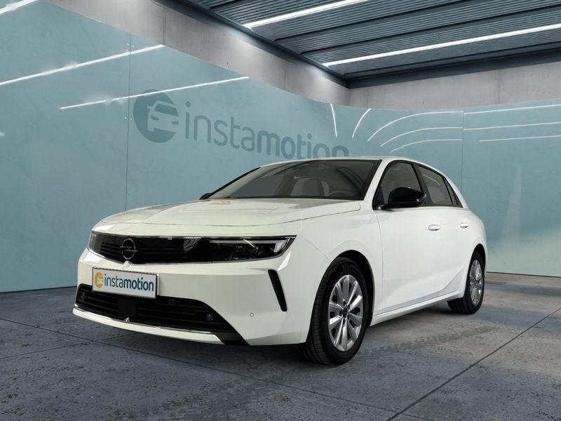 Weiß Gebraucht 2023 Opel Astra Enjoy Limousine | 19.389 € (Guter Preis) - Bild 1/4