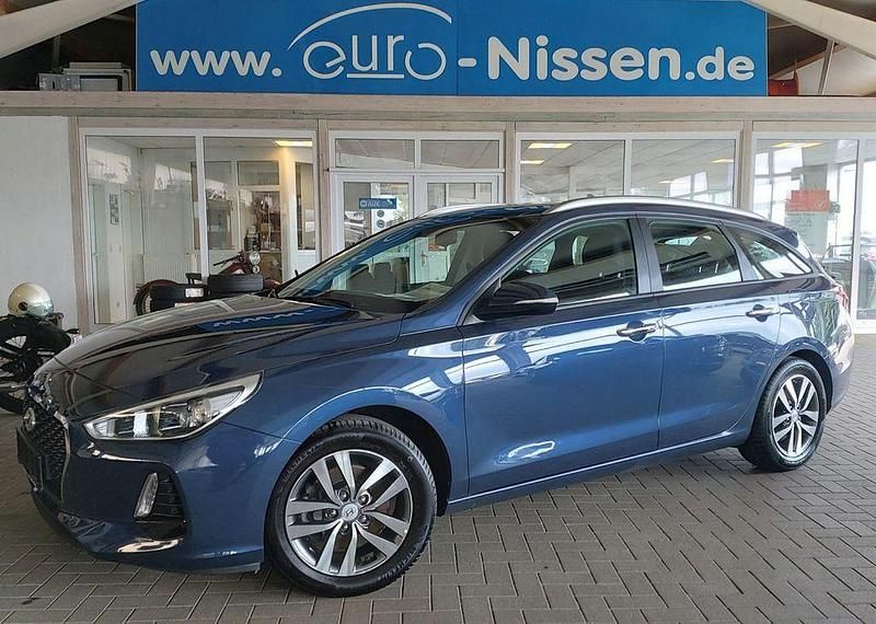 Blau Gebraucht 2018 Hyundai i30 Style Kombi | 14.990 € (Etwas zu teuer) - Bild 1/4