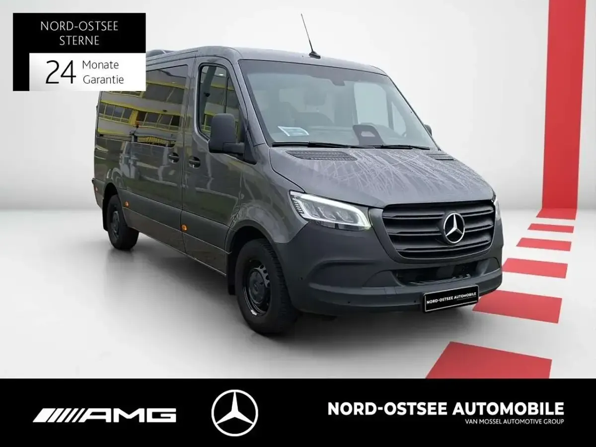 Używany Mercedes Sprinter 170 KM (125 kW) 2024 Szary Van