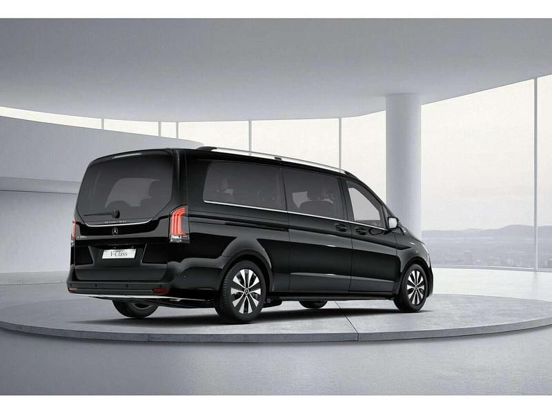 Schwarz Gebraucht 2024 Mercedes V300 Avantgarde Van / Kleinbus | 69.900 € (Fairer Preis) - Bild 1/2