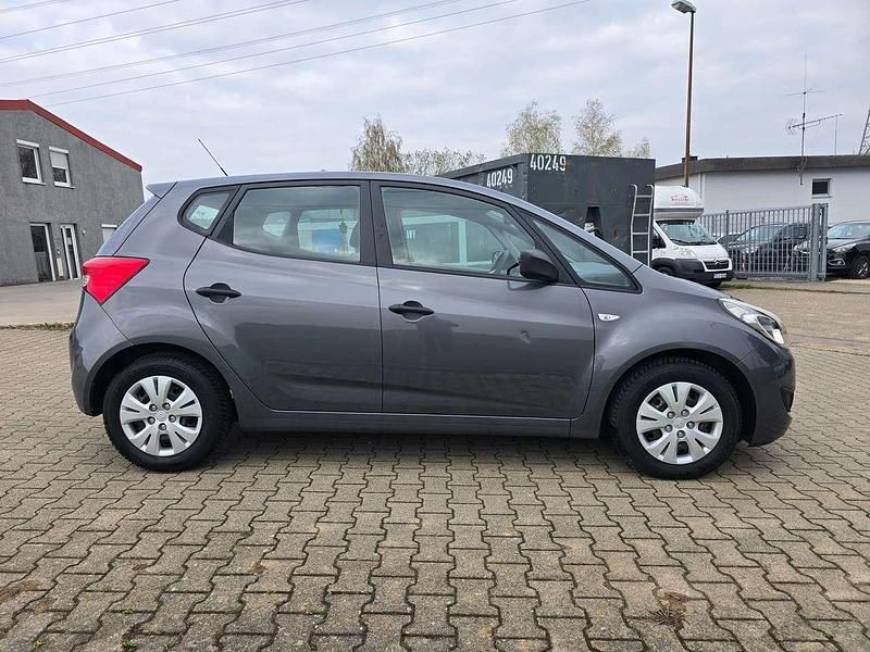 Gebraucht Hyundai ix20 Classic 90 PS (66 kW) 2011 Steel gray Kleinwagen