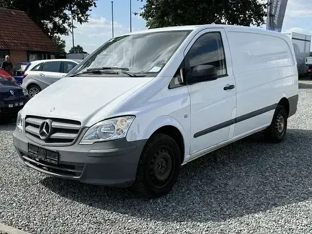 Gebraucht Mercedes Vito 95 PS (69 kW) 2013 Arktikweiss Van