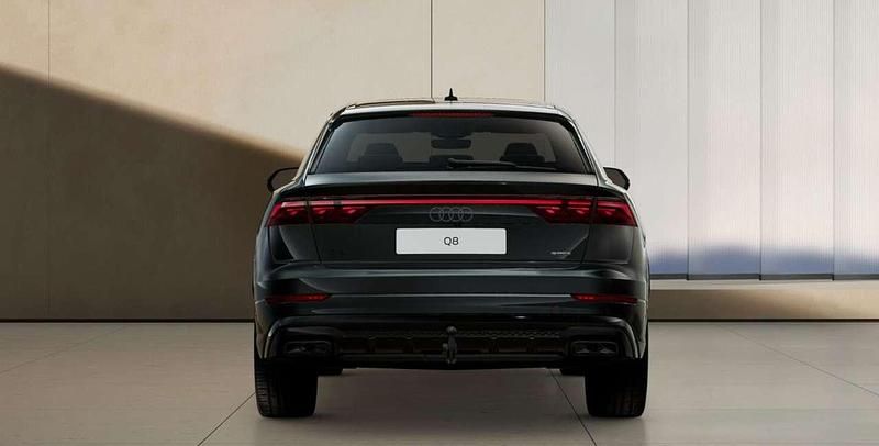 Neu Audi Q8 S-Line 286 PS (210 kW) 2025 Mythosschwarz metallic SUV