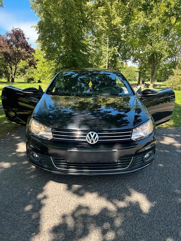 Schwarz Gebraucht 2013 VW Eos Cabrio | 6.499 € (Superpreis) - Bild 1/4