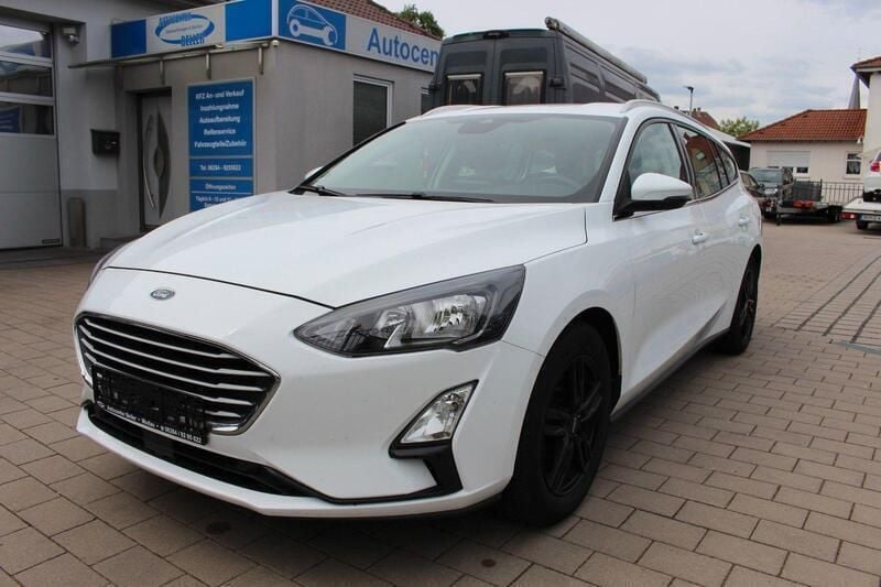 Gebraucht Ford Focus Cool & Connect 125 PS (91 kW) 2019 Weiß Kombi