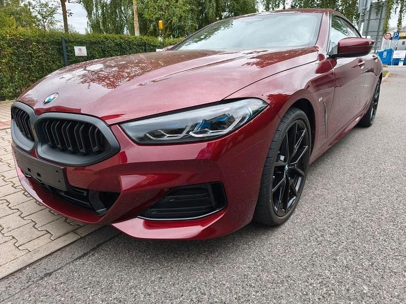Rot Gebraucht 2024 BMW 840 Sport Line Coupé | 99.220 € - Bild 1/4