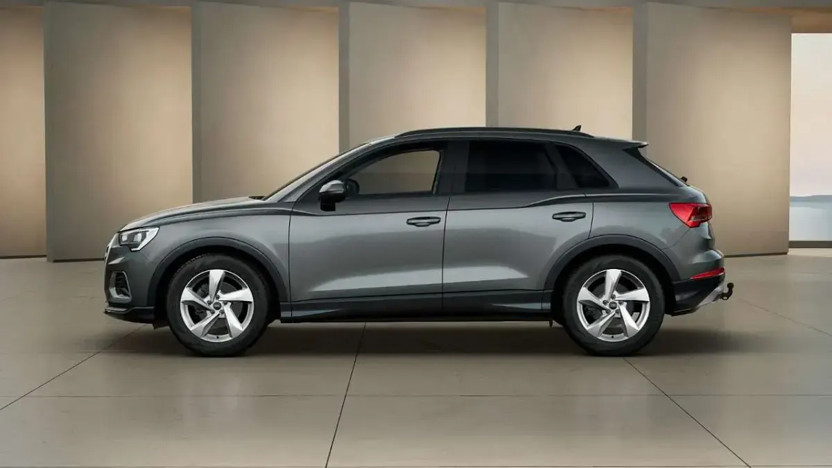 Gebraucht Audi Q3 Comfort 150 PS (110 kW) 2025 Chronosgrau metallic SUV