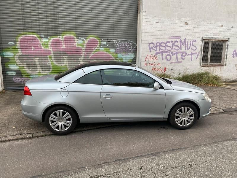 Gebraucht VW Eos 115 PS (84 kW) 2006 Silber Cabrio
