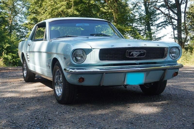 Usata Ford Mustang 220 CV (161 kW) 1966 Blu Berlina
