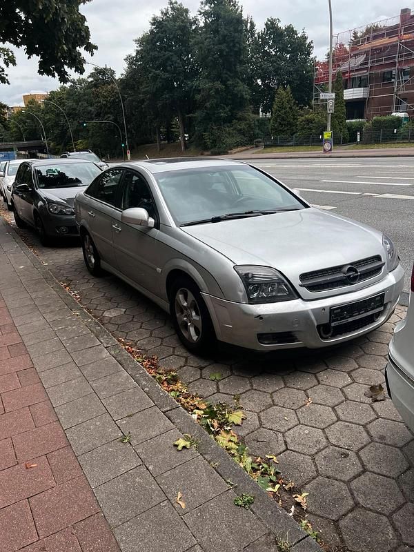 Grau Gebraucht 2003 Opel Vectra Kleinwagen | 1.100 € (Superpreis) - Bild 1/4