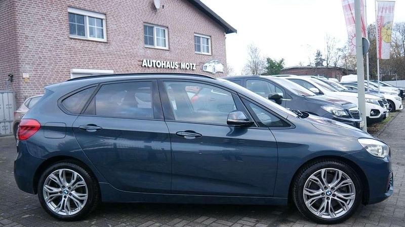 Gebraucht BMW 225 Sport Line 231 PS (169 kW) 2015 Atlantikgrau Van / Kleinbus