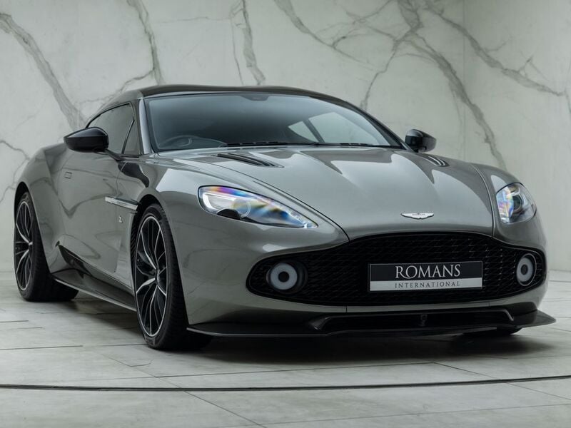 Silber Gebraucht 2017 Aston Martin Vanquish | 350.847 € - Bild 1/4