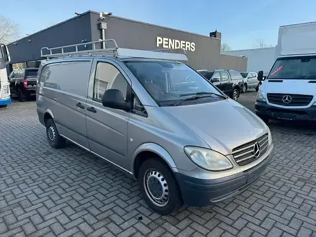 Gebraucht Mercedes Vito 135 PS (99 kW) 2009 Cubanitsilber (metallic) Van