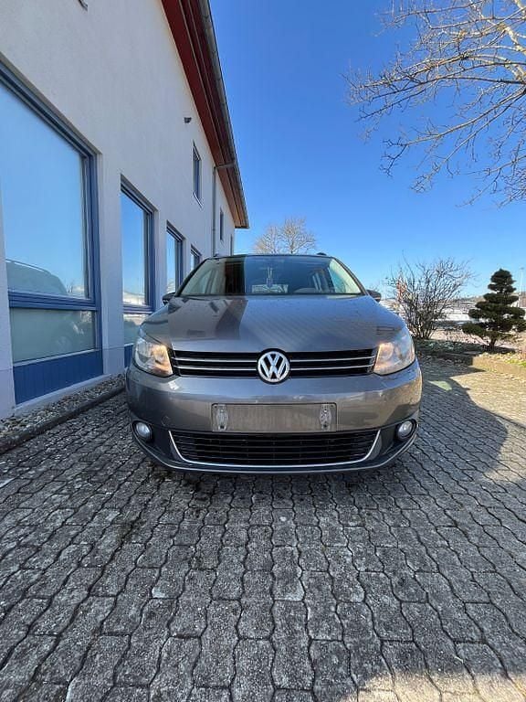 Gebraucht VW Touran 140 PS (102 kW) 2010 Braun Van / Kleinbus