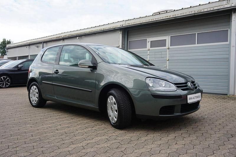 Grün Gebraucht 2004 VW Golf V Trendline Limousine | 3.499 € (Fairer Preis) - Bild 1/4