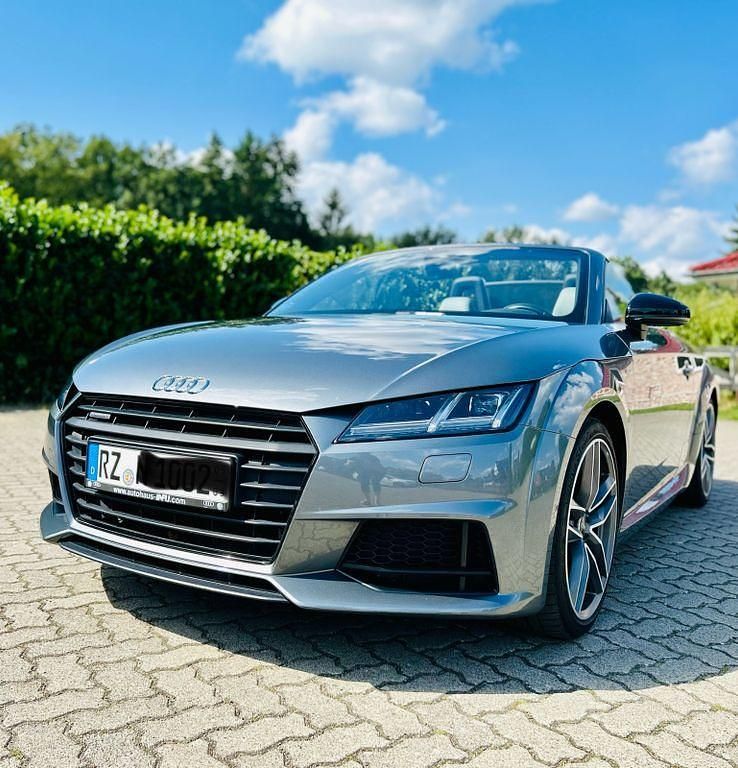 Grau Gebraucht 2016 Audi TT Roadster Sport Cabrio | 23.000 € (Guter Preis) - Bild 1/4