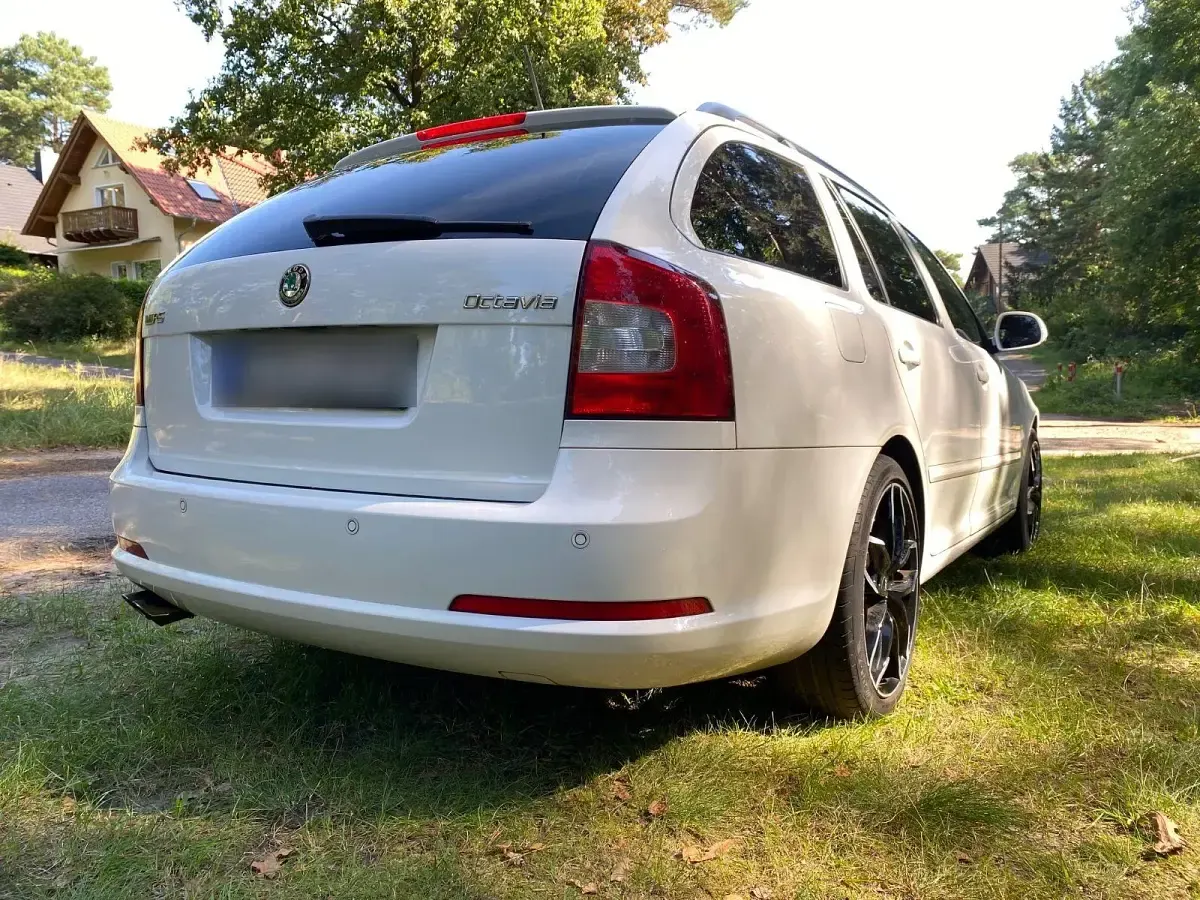 Gebraucht Skoda Octavia RS 200 PS (147 kW) 2011 Weiß Kombi