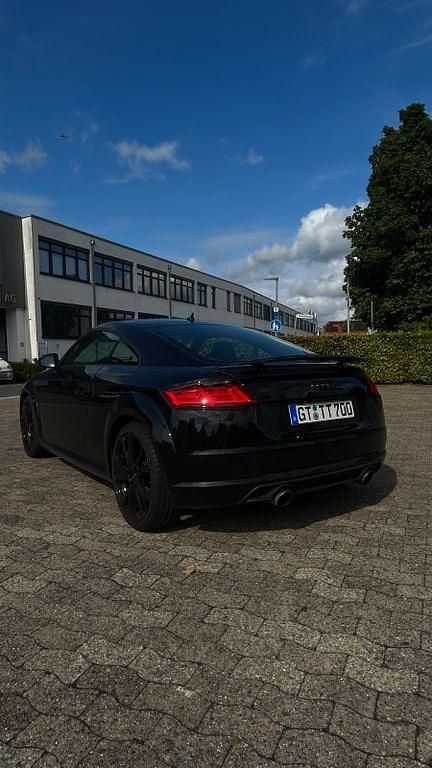 Second-hand Audi TT Design 180 CP (132 kW) 2017 Negru Coupe