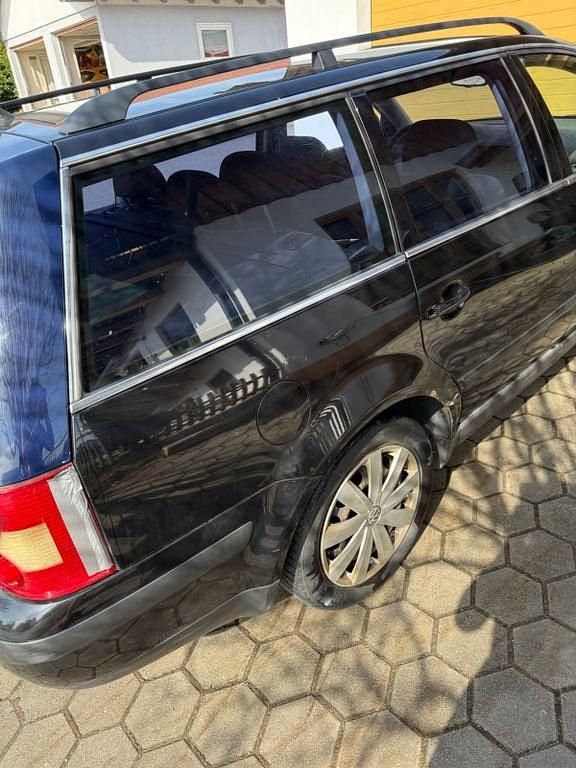 Gebraucht VW Passat 131 PS (96 kW) 2004 Schwarz Kombi