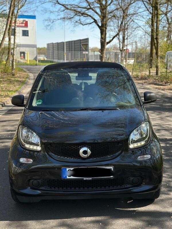 Schwarz Gebraucht 2018 Smart ForTwo Coupé Coupé | 10.500 € (Fairer Preis) - Bild 1/4