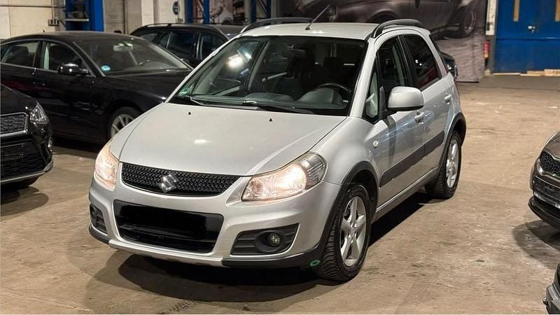 Gebraucht Suzuki SX4 120 PS (88 kW) 2010 Silber Limousine