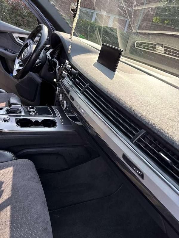 Schwarz Gebraucht 2016 Audi Q7 Comfort SUV | 26.900 € (Fairer Preis) - Bild 1/4