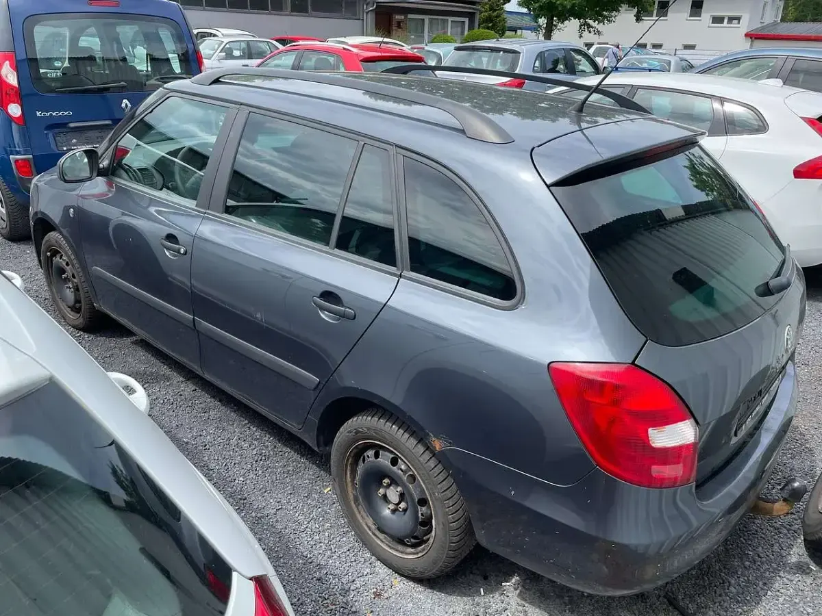 Gebraucht Skoda Fabia Classic 90 PS (66 kW) 2011 Anthracitegrau metallic Kombi