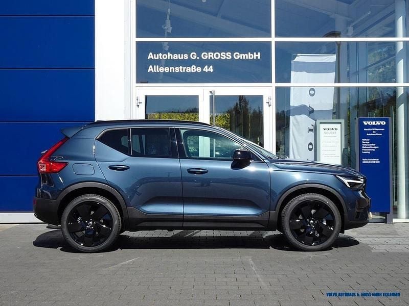 Nowe Volvo XC40 Plus 197 KM (144 kW) 2026 Niebieski SUV