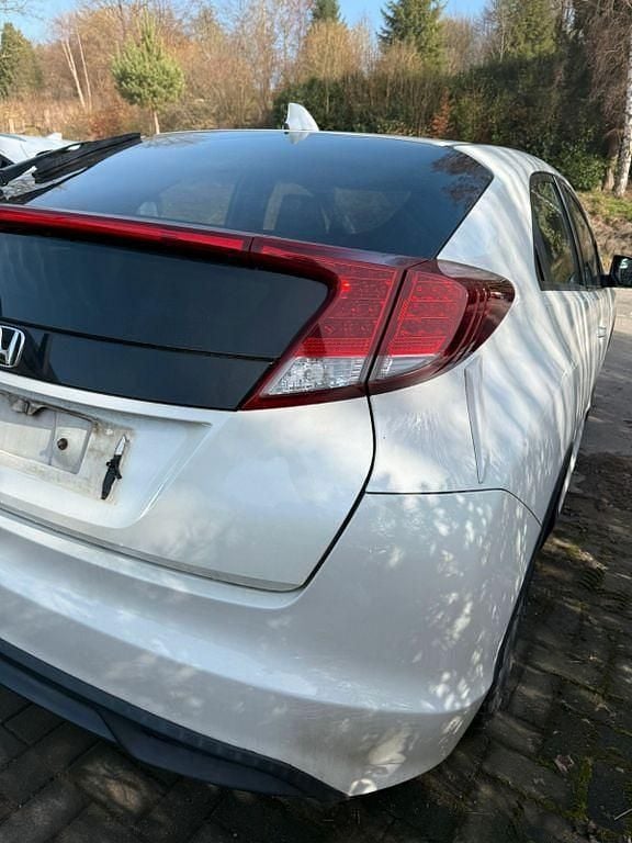 Gebraucht Honda Civic 120 PS (88 kW) 2015 Weiß Limousine