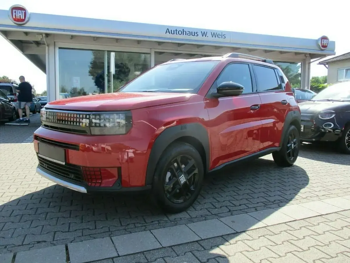 Gebraucht Fiat Grande Panda Icon 101 PS (74 kW) 2026 Rot Kleinwagen