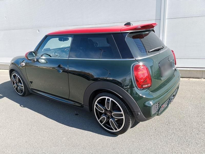Second-hand Mini John Cooper Works 231 CP (169 kW) 2020 Verde Hatchback