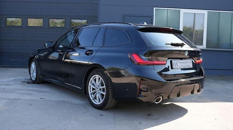 Gebraucht BMW 320 M Sport 184 PS (135 kW) 2025 Schwarz Kombi