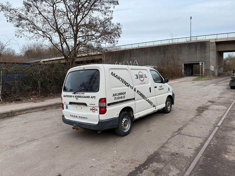 Gebraucht Toyota HiAce 95 PS (69 kW) 2008 Weiß Limousine