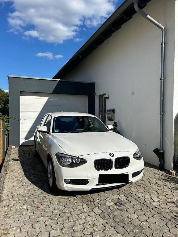 Weiß Gebraucht 2013 BMW 114 Kleinwagen | 7.000 € (Guter Preis) - Bild 1/4